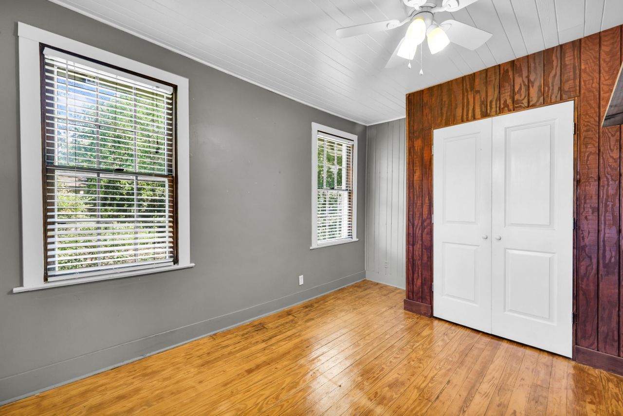 12 John Street Photo 76