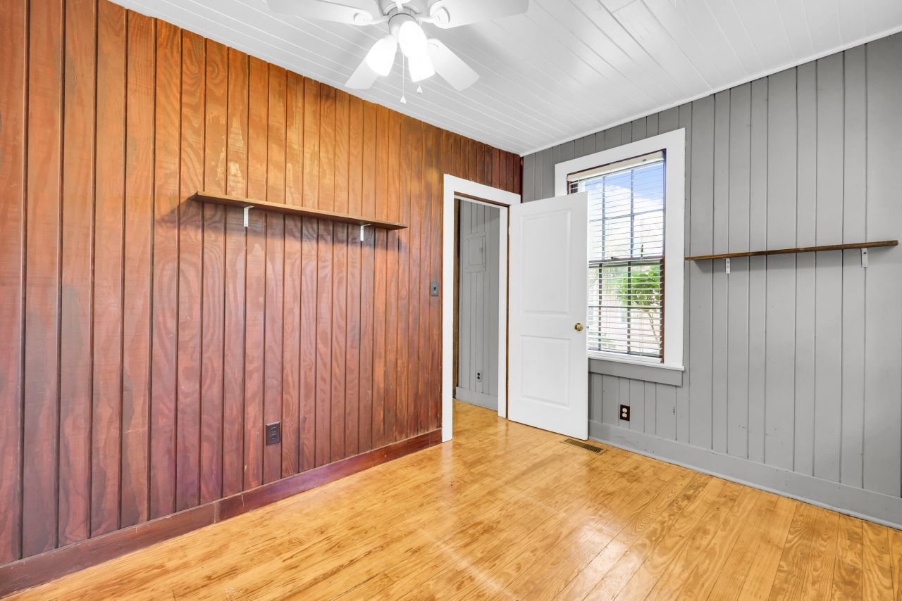 12 John Street Photo 77