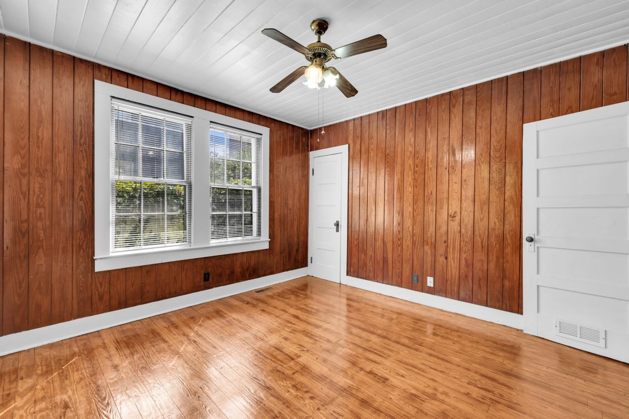 12 John Street Photo 80