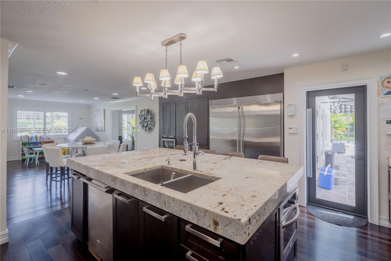 8500 SW 70th St, Miami, FL 33143 Photo