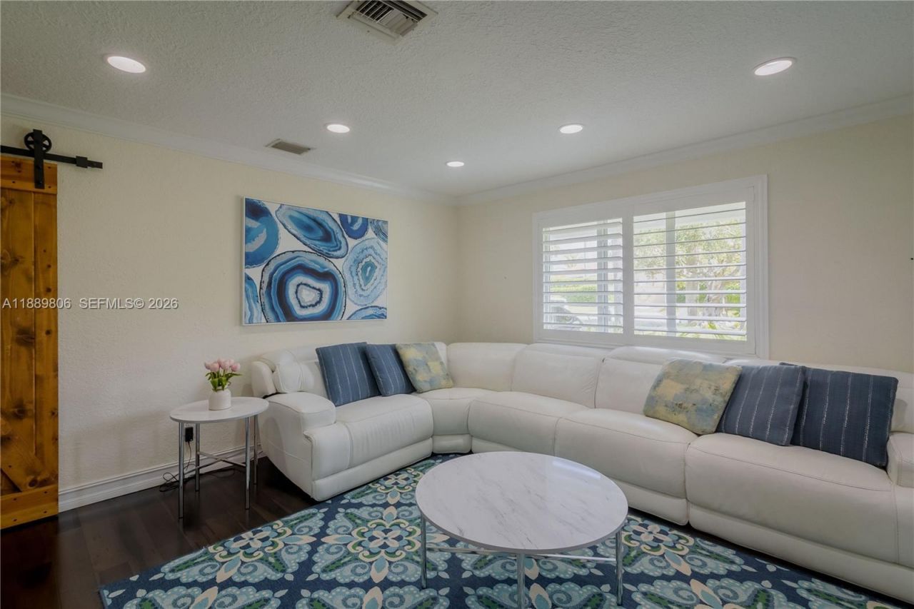 8500 SW 70th St, Miami, FL 33143 Photo