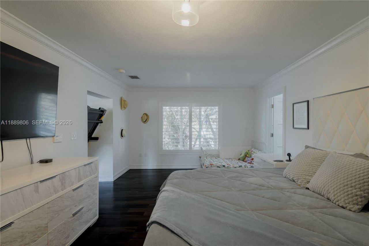 8500 SW 70th St, Miami, FL 33143 Photo