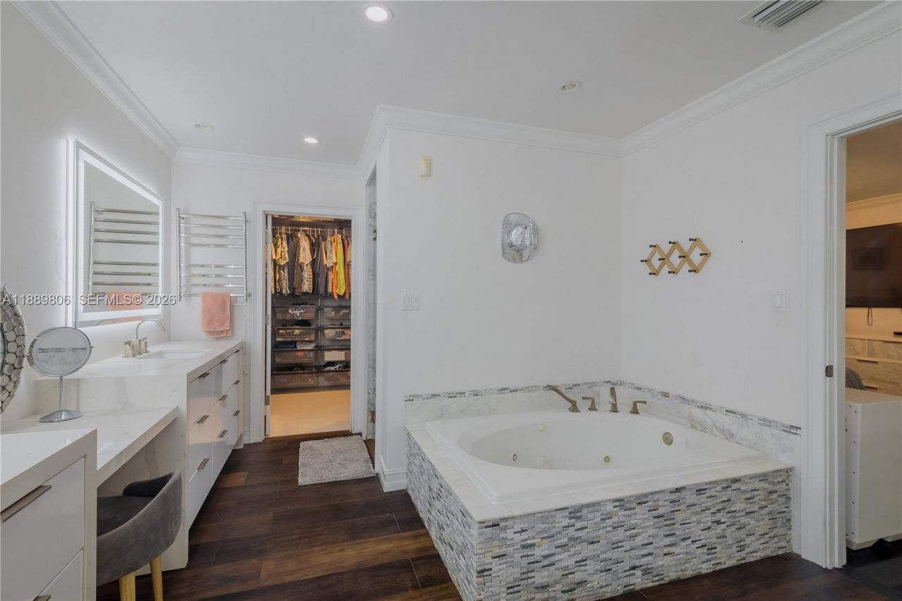 8500 SW 70th St, Miami, FL 33143 Photo