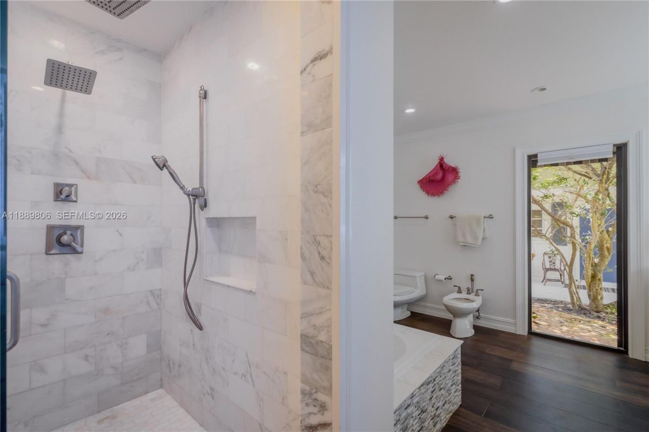 8500 SW 70th St, Miami, FL 33143 Photo