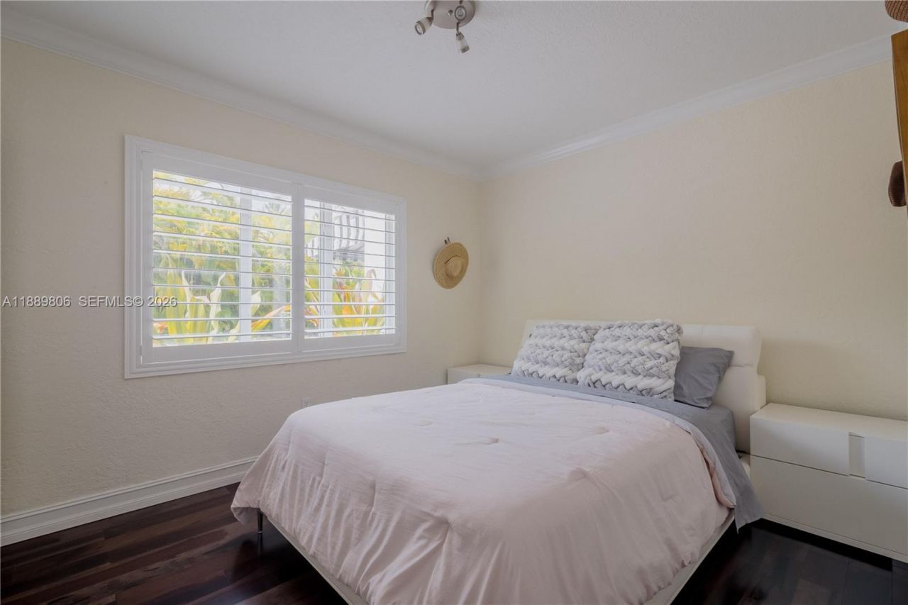 8500 SW 70th St, Miami, FL 33143 Photo