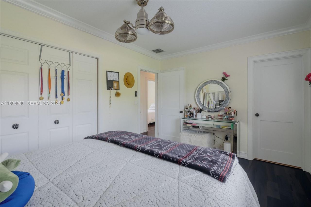 8500 SW 70th St, Miami, FL 33143 Photo