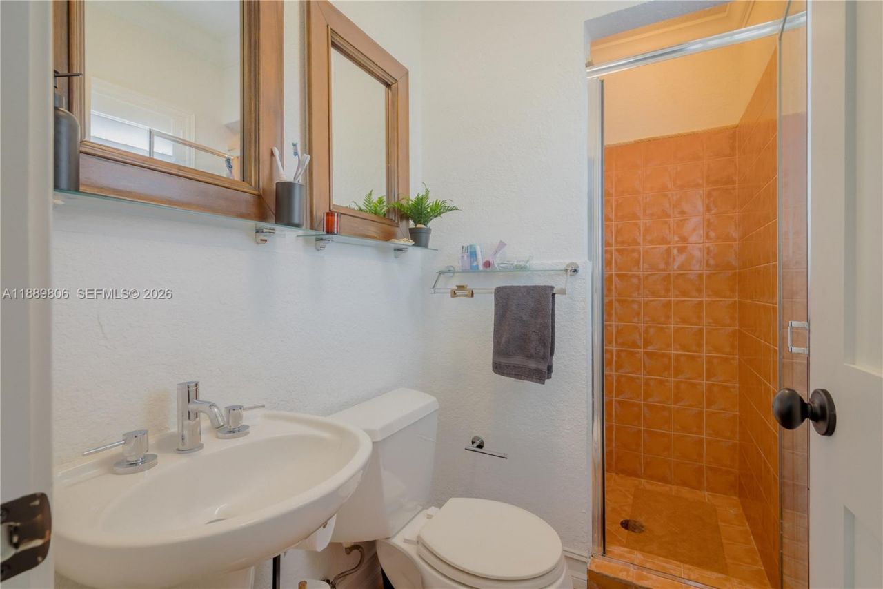 8500 SW 70th St, Miami, FL 33143 Photo