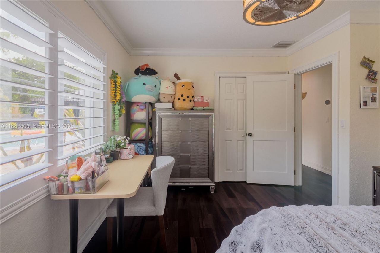 8500 SW 70th St, Miami, FL 33143 Photo