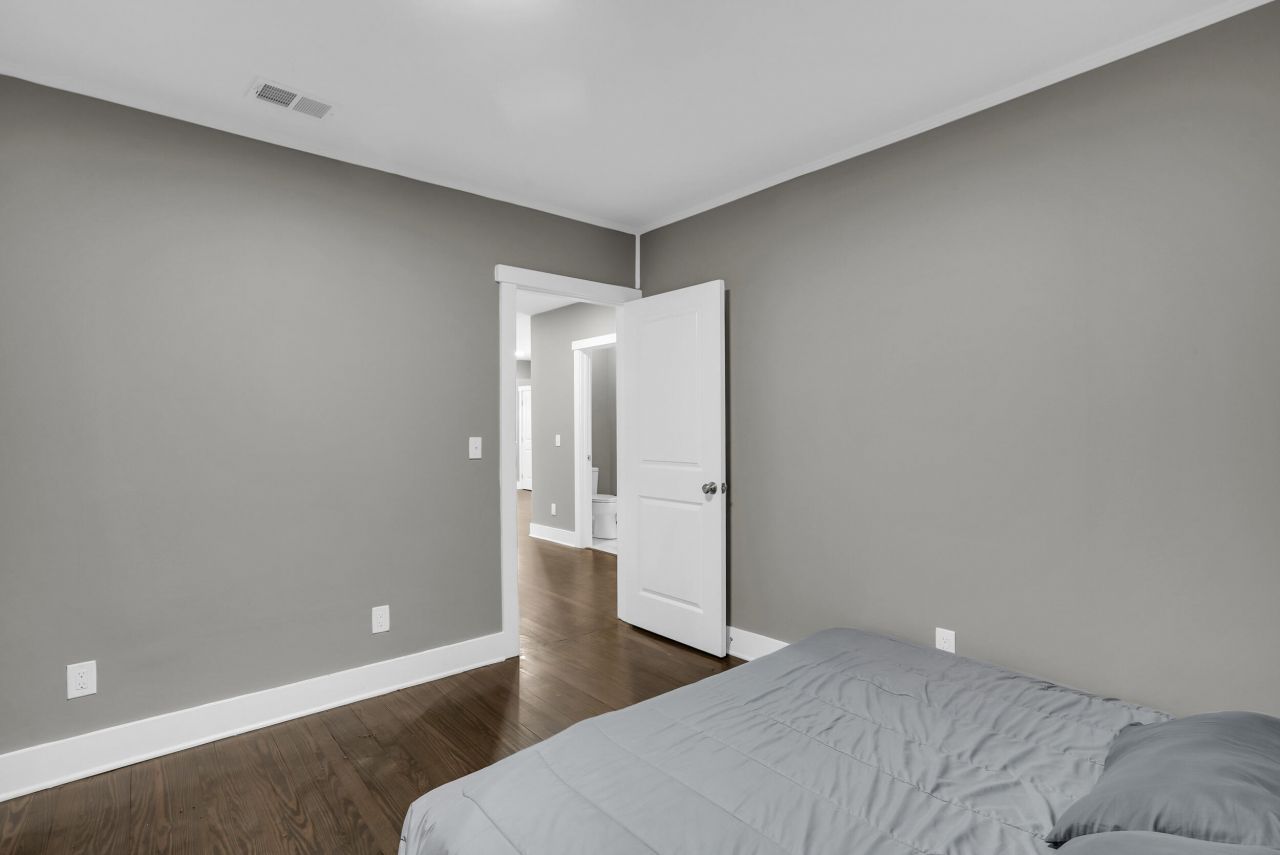 401 & 403 W Mulberry Street Photo 27