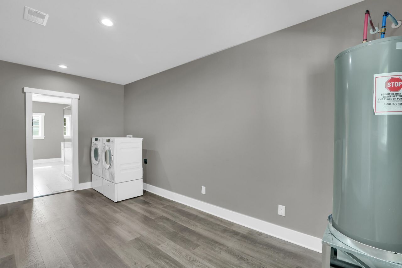 401 & 403 W Mulberry Street Photo 44