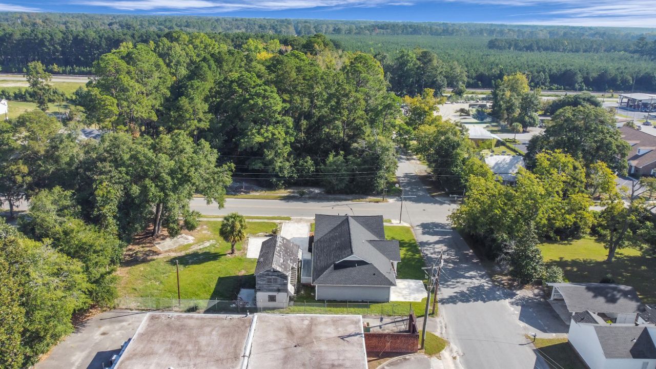 401 & 403 W Mulberry Street Photo 63