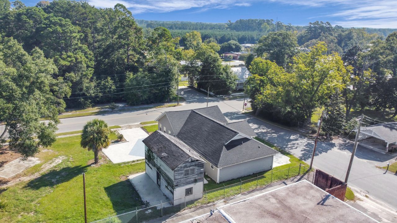 401 & 403 W Mulberry Street Photo 65