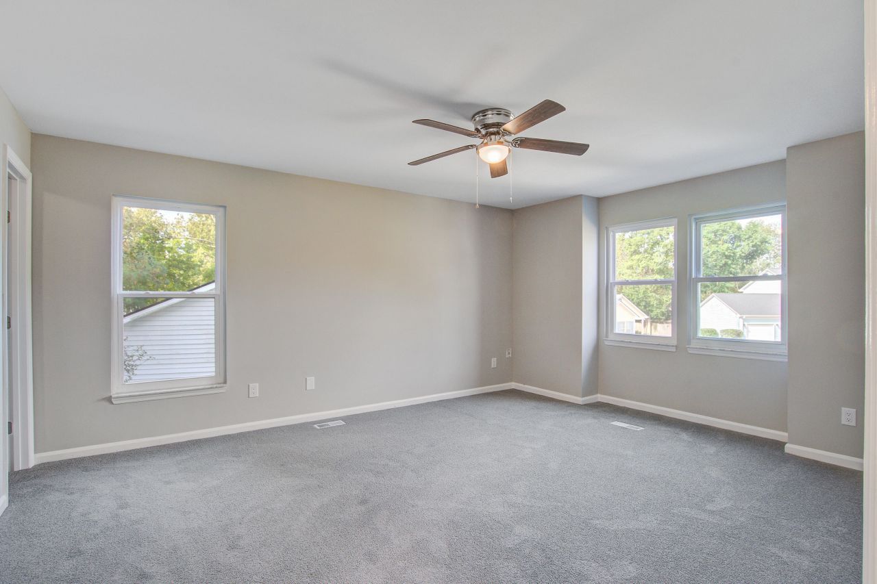 206 Lynton Court Photo 19