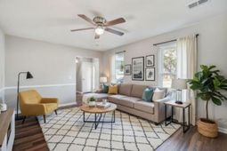 206 Lynton Court photo 4