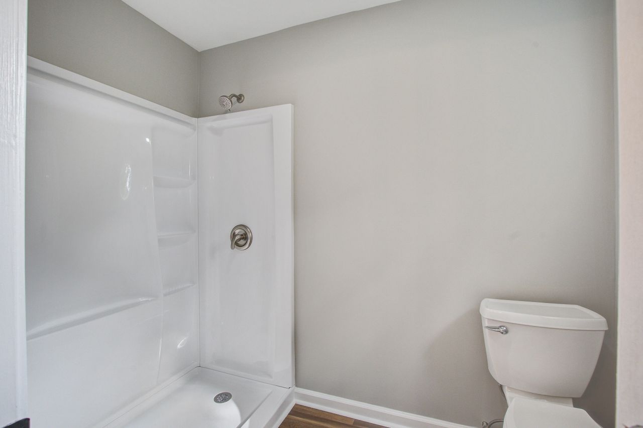 206 Lynton Court Photo 23