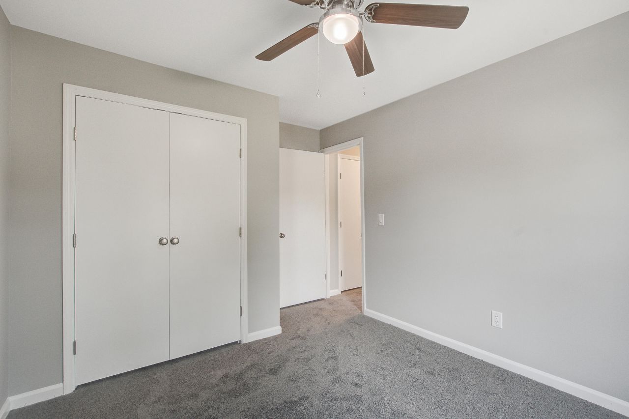 206 Lynton Court Photo 24