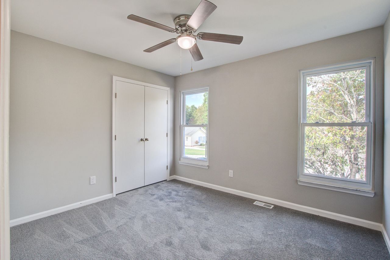 206 Lynton Court Photo 27