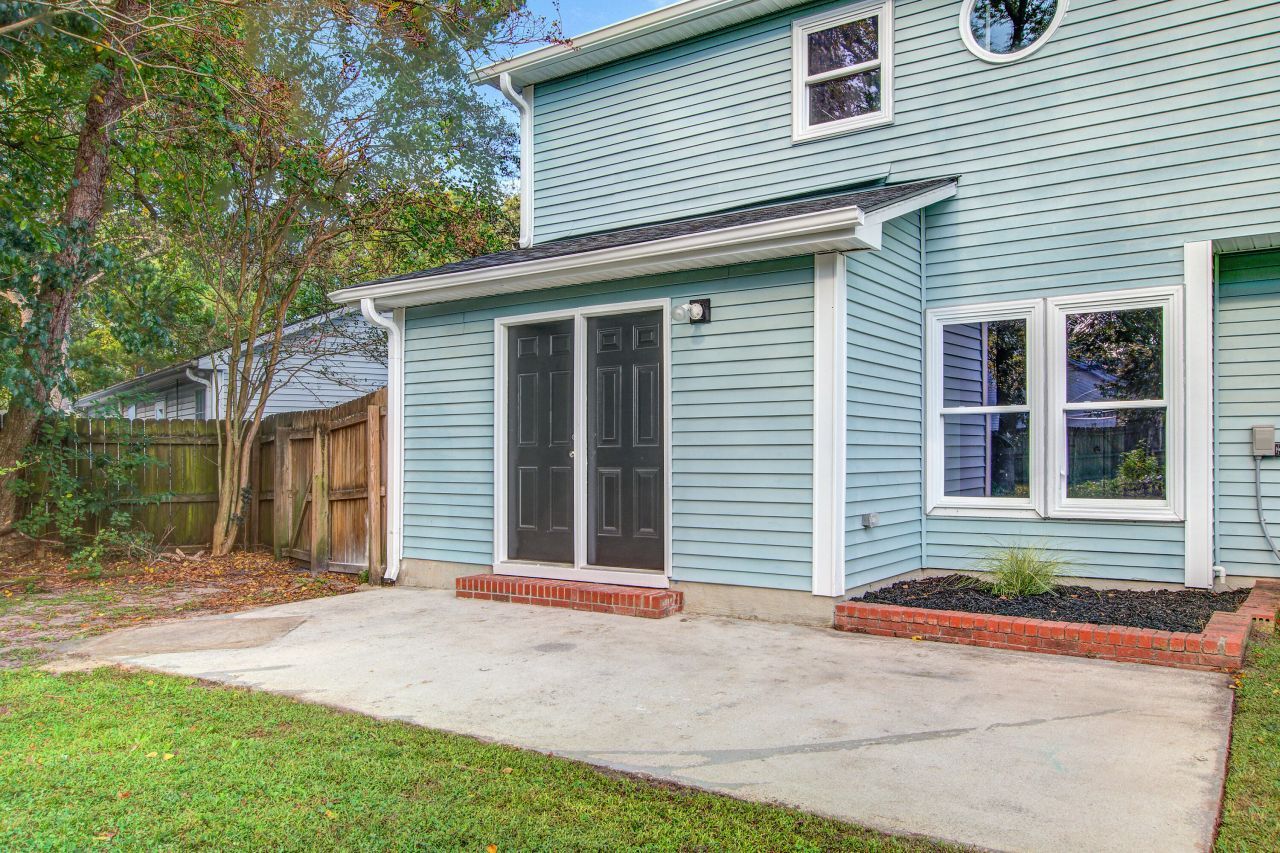 206 Lynton Court Photo 36