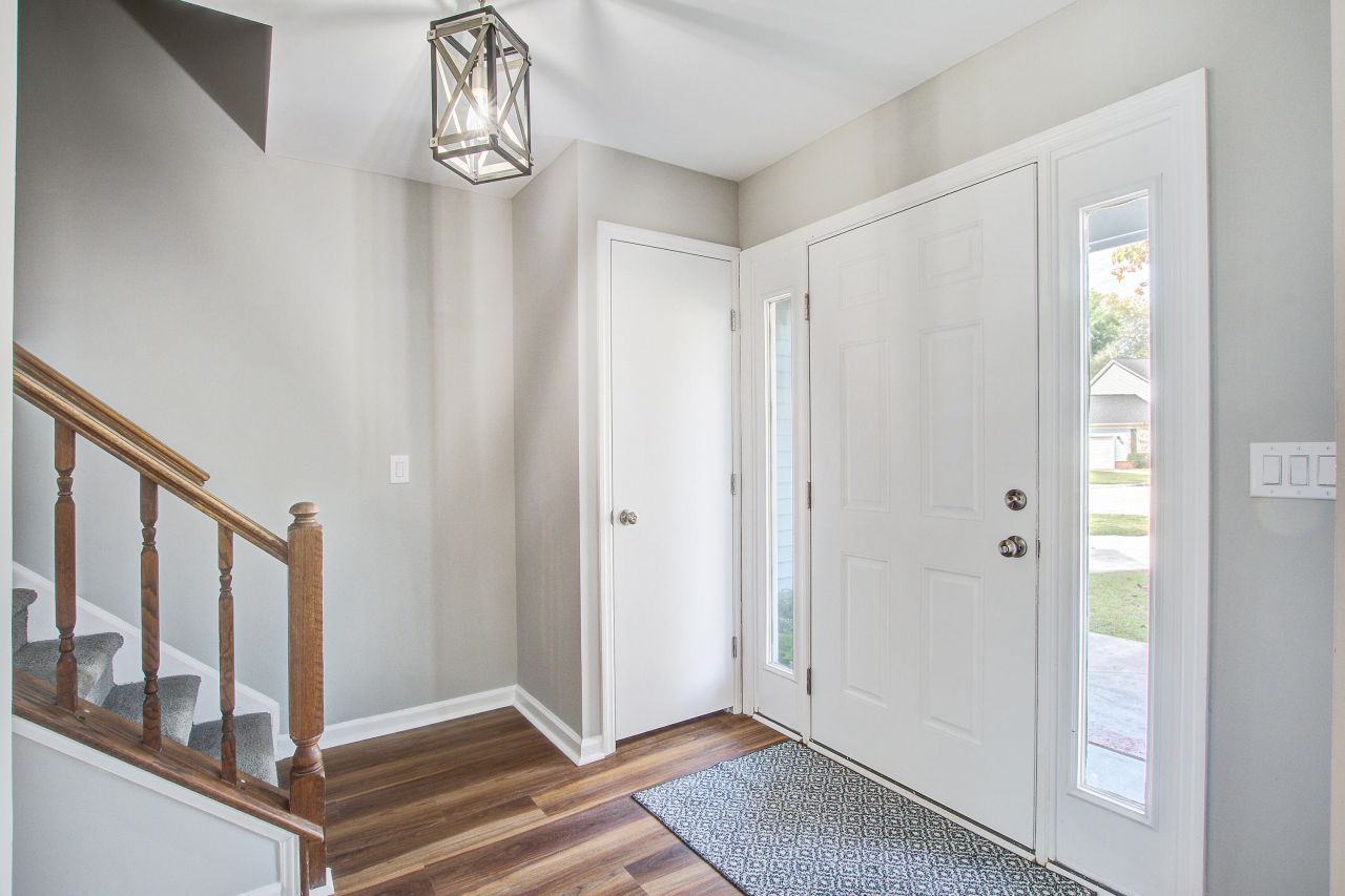 206 Lynton Court Photo 7