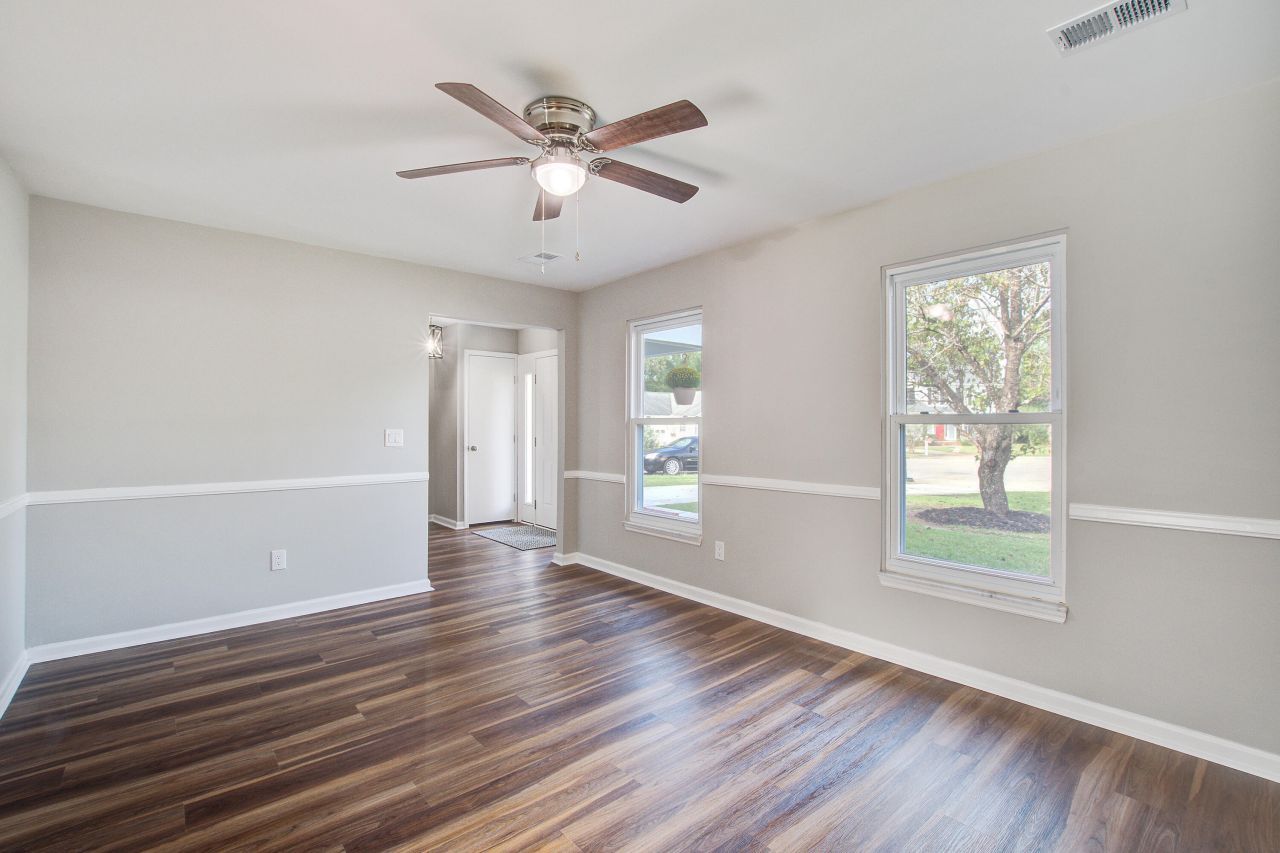 206 Lynton Court Photo 9