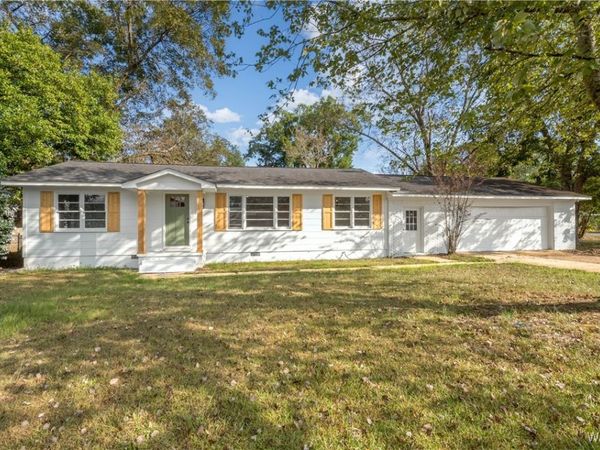165 2nd Avenue, Moundville, AL 35474