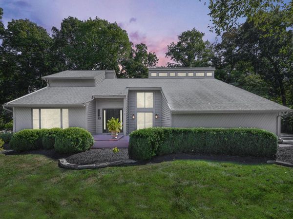 8292 Breckenridge Way, Columbus, OH 43235