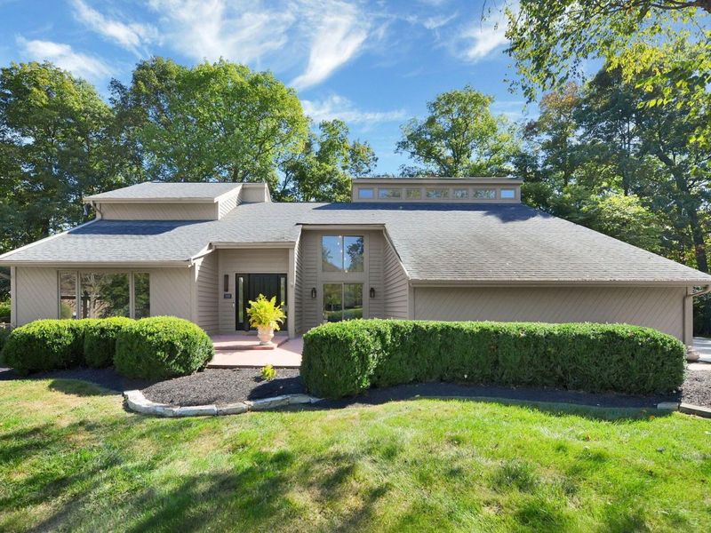 8292 Breckenridge Way, Columbus, OH 43235 Photo 2