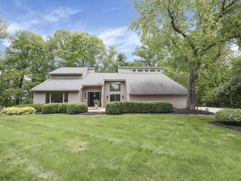 8292 Breckenridge Way, Columbus, OH 43235 Photo 2