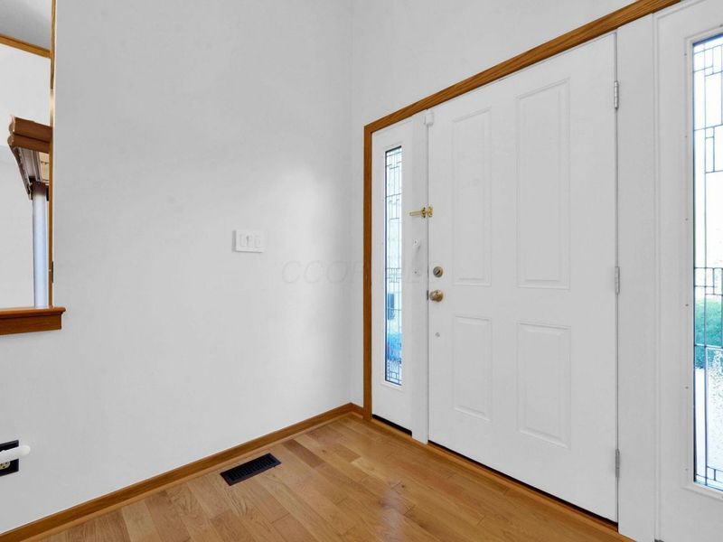 8292 Breckenridge Way, Columbus, OH 43235 Photo 6