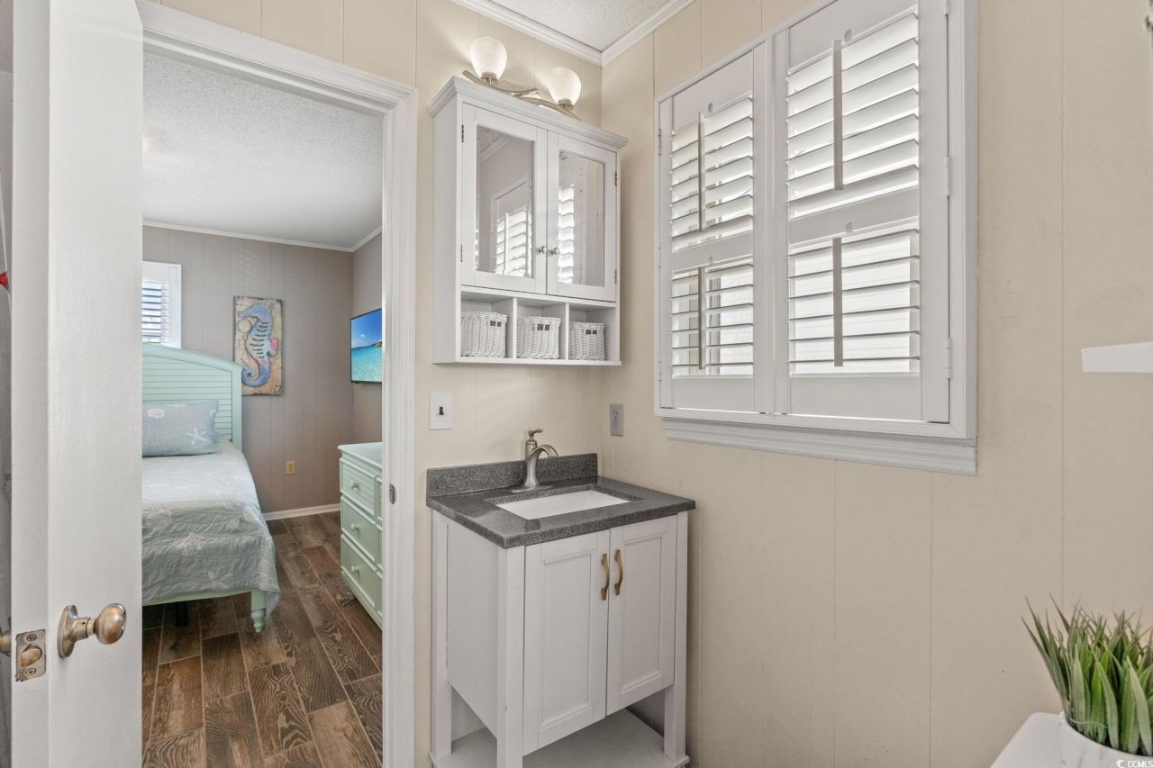 322 58th Ave. N Photo 18