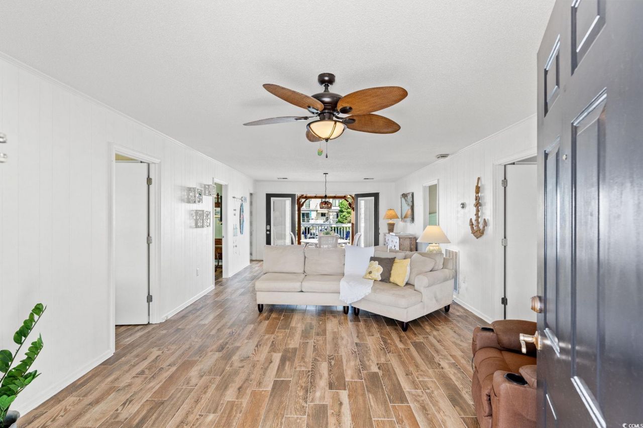 322 58th Ave. N Photo 4