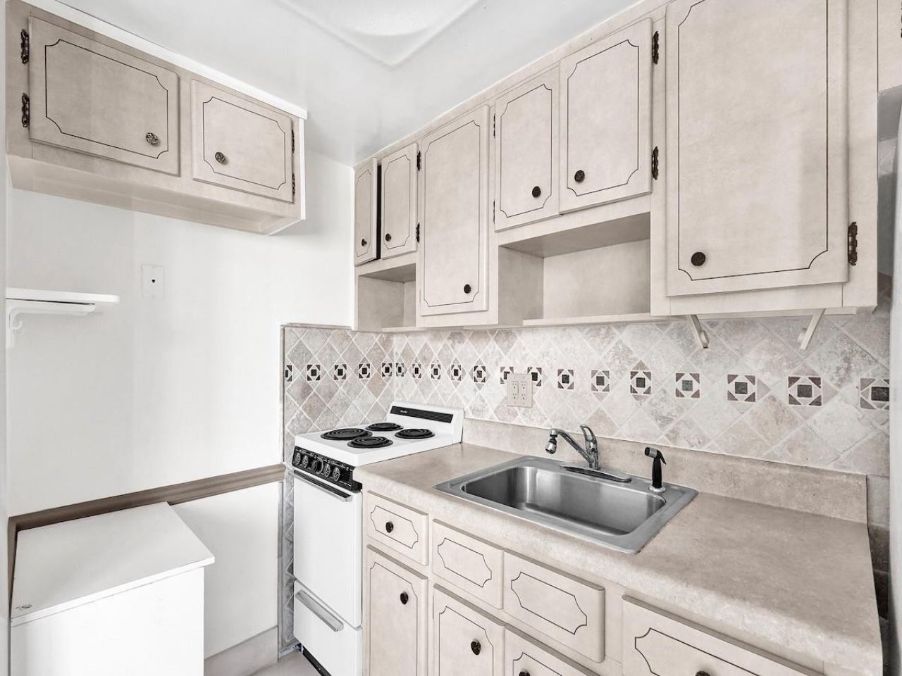 2430 NE 135th Street, Unit 300, North Miami, FL 33181 Photo