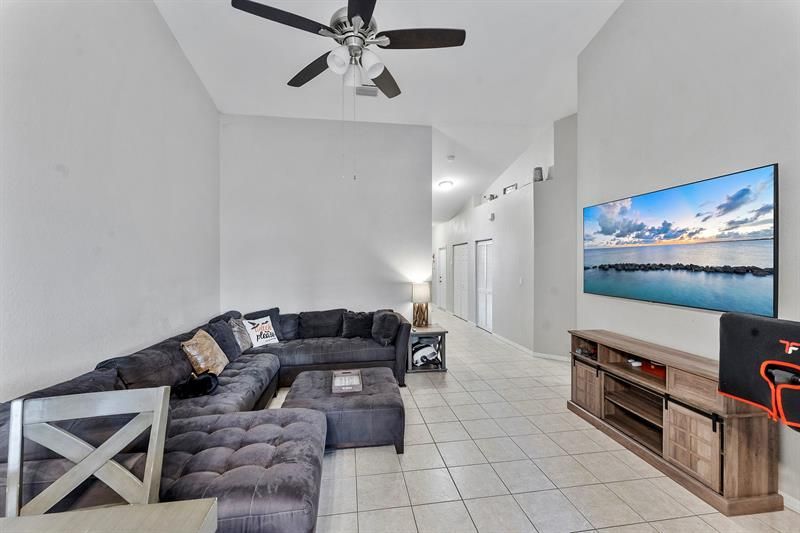7520 S Aragon Boulevard, Unit 2, Sunrise, FL 33313 Photo