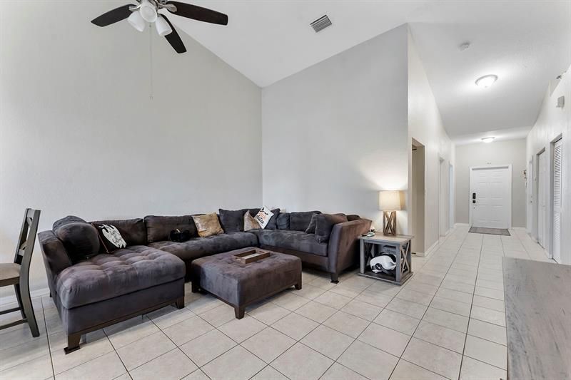 7520 S Aragon Boulevard, Unit 2, Sunrise, FL 33313 Photo