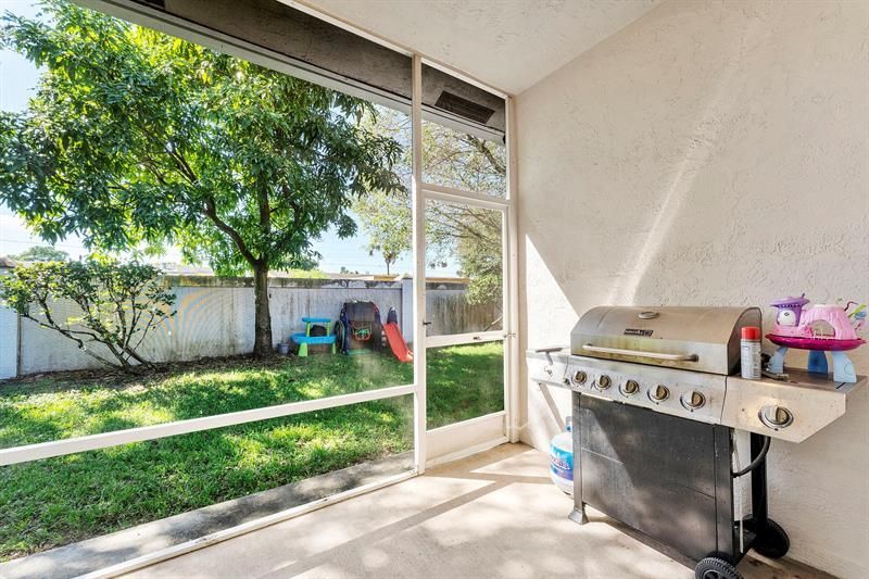 7520 S Aragon Boulevard, Unit 2, Sunrise, FL 33313 Photo