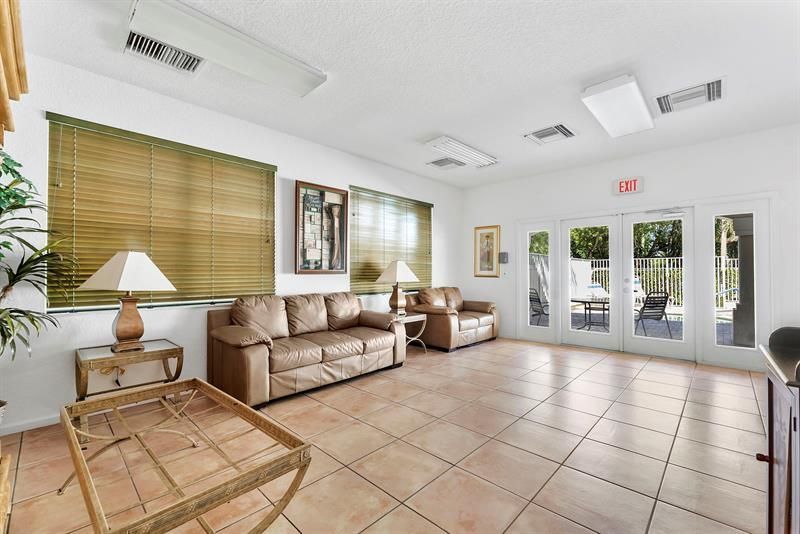 7520 S Aragon Boulevard, Unit 2, Sunrise, FL 33313 Photo