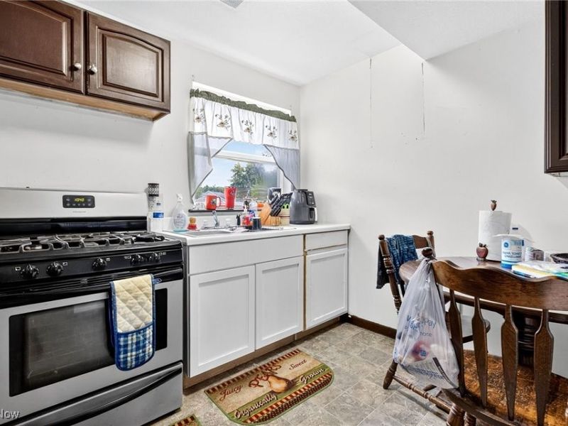 9607 Community Road, Windham, OH 44288 Photo 11