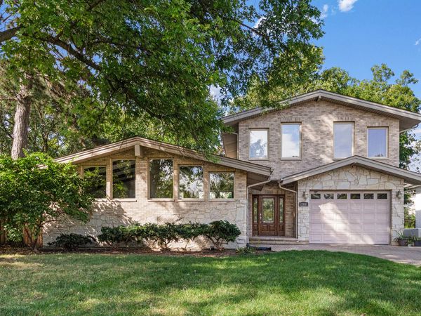 244 N Jackson Road, Clarendon Hills, IL 60514