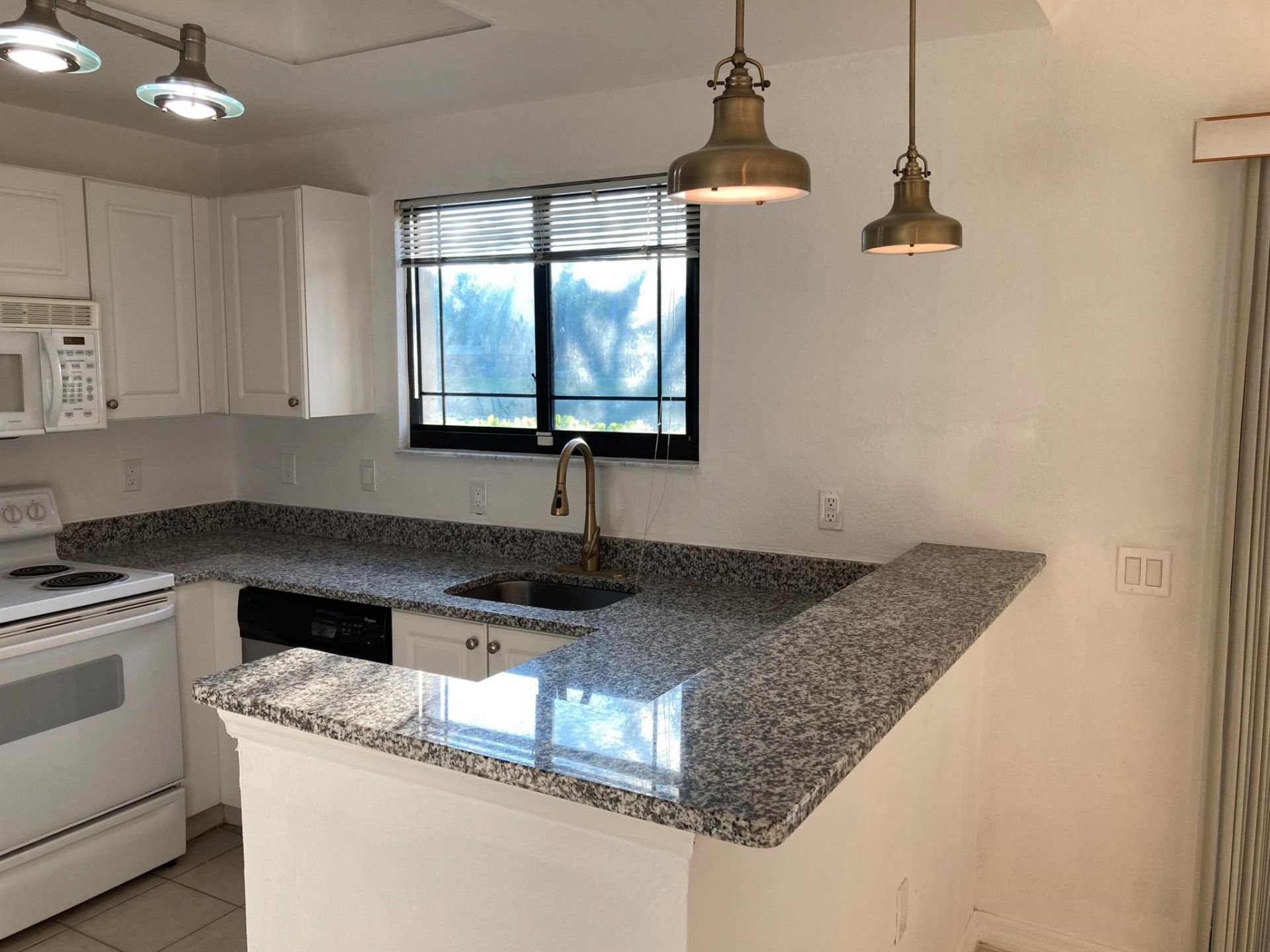 2807 Veronia Drive, Unit 106, Palm Beach Gardens, FL 33410 Photo