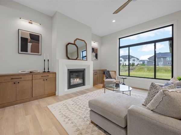 5321 Silver Rock Drive, Marion, IA 52302