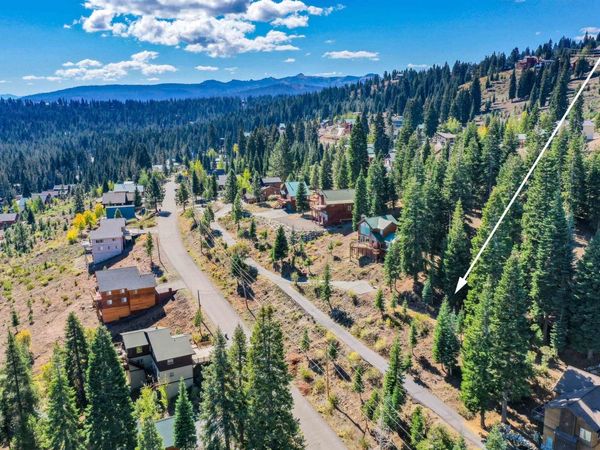 11926 Rhineland Avenue, Truckee, CA 96161