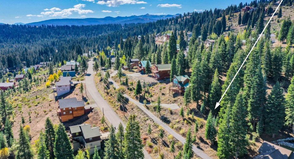 11926 Rhineland Avenue, Truckee, CA 96161 Photo