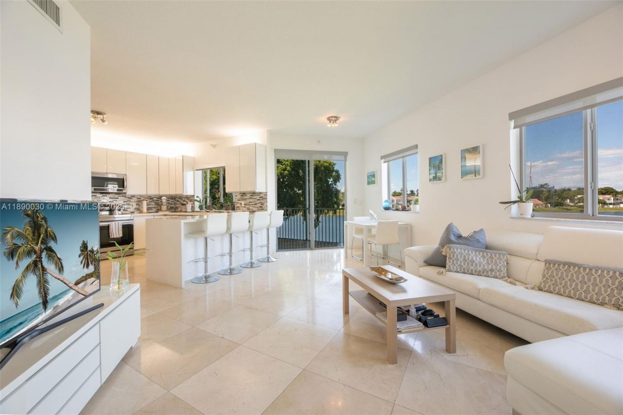 10700 NW 66th St, Unit 207, Doral, FL 33178 Photo