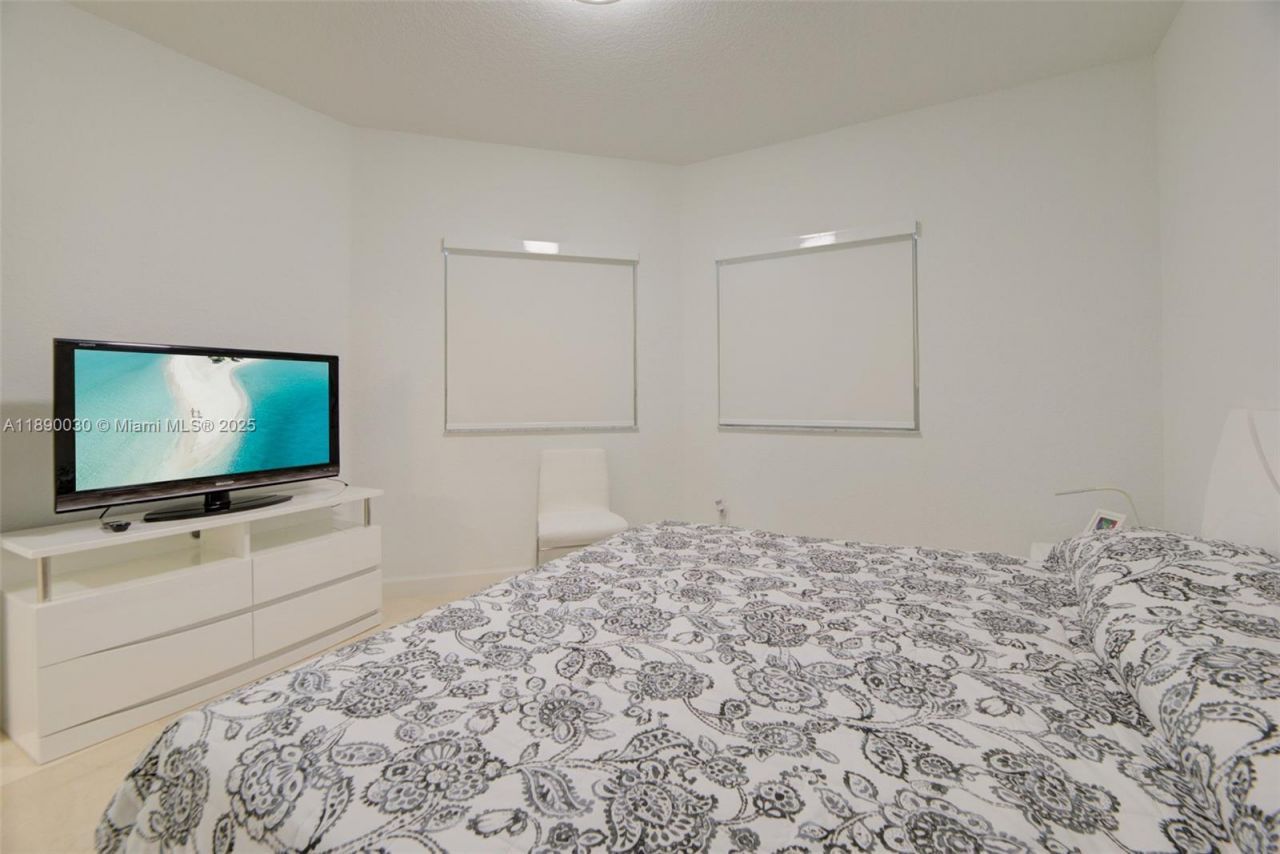 10700 NW 66th St, Unit 207, Doral, FL 33178 Photo