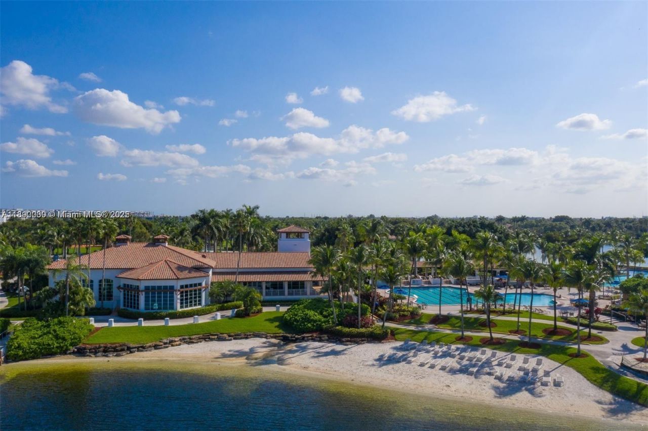 10700 NW 66th St, Unit 207, Doral, FL 33178 Photo