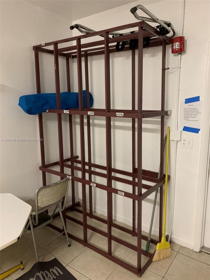 1050 Atlantic Shores Blvd, Unit 204, Hallandale Beach, FL 33009 Photo