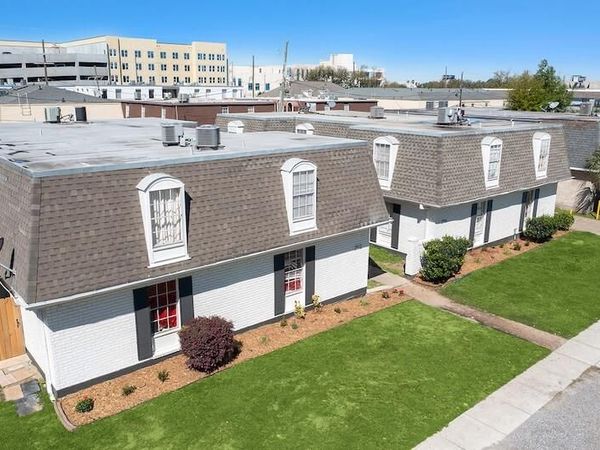 2912 HOUMA Boulevard, Metairie, LA 70006