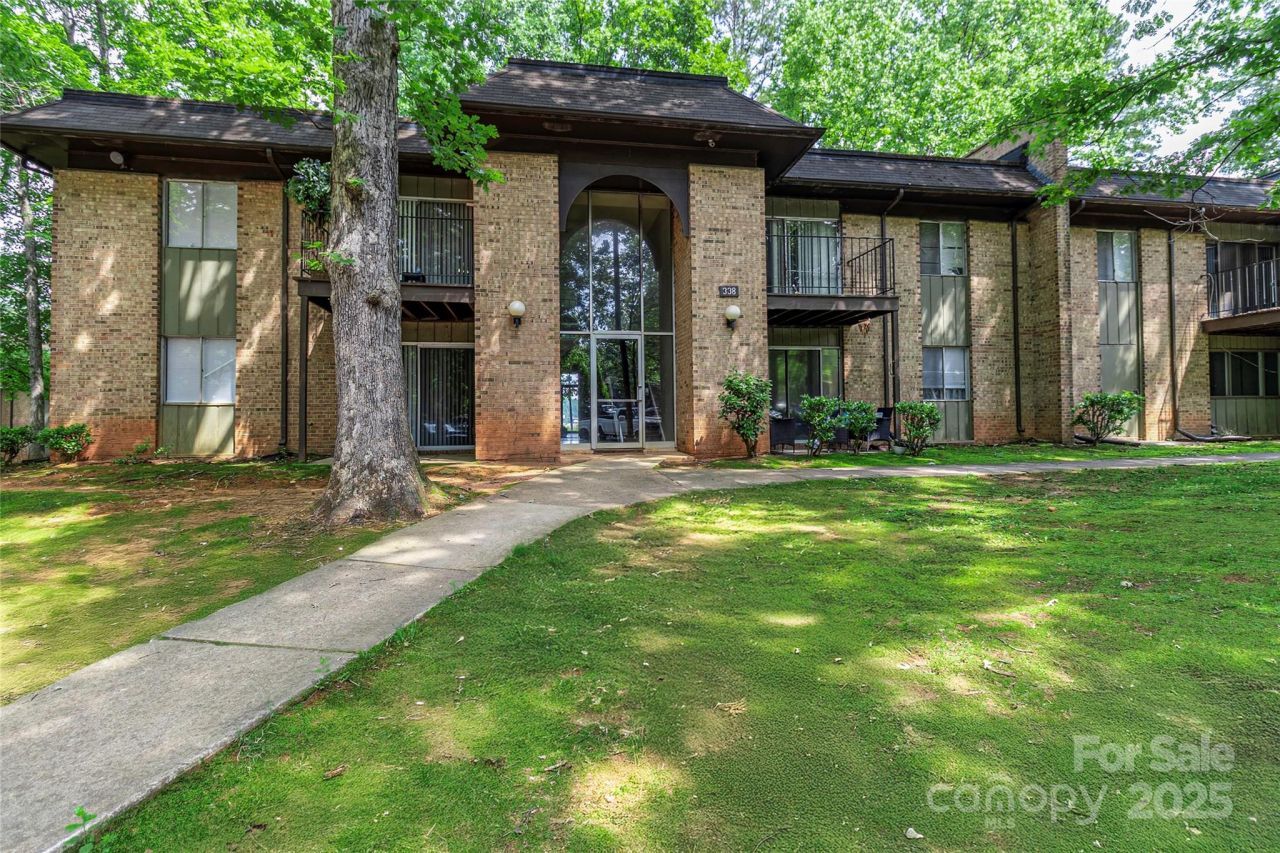 338 Orchard Trace Lane, Unit 8, Charlotte, NC 28213 Main Photo