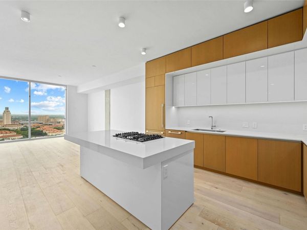 313 W 17th ST, Unit 2103, Austin, TX 78701