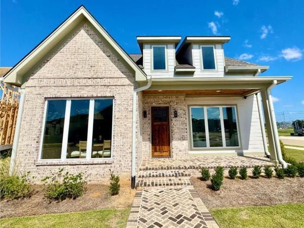 16 Blue Ribbon Dr., Tupelo, MS 38804